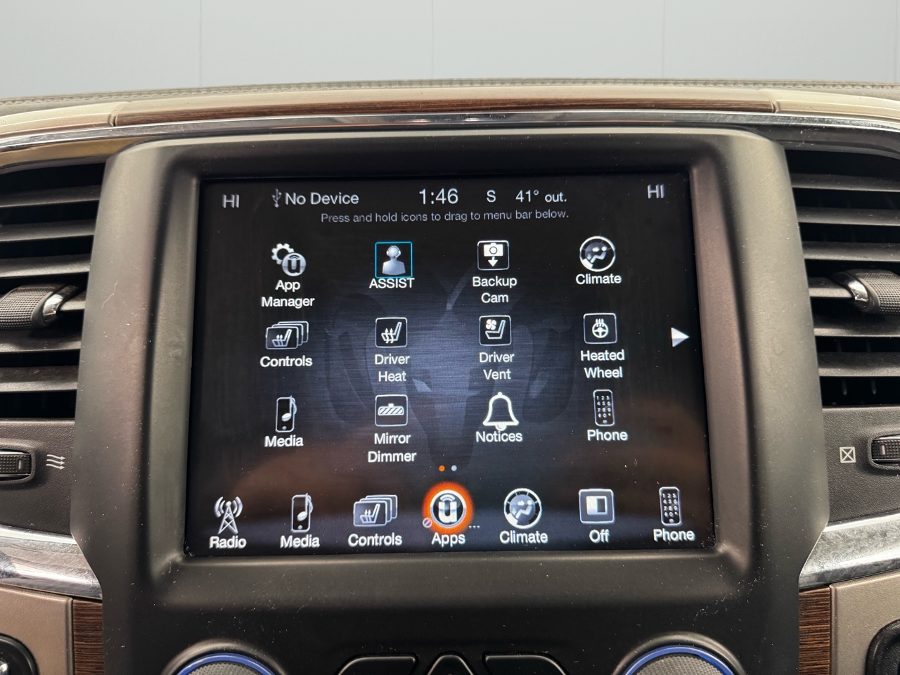 RAM 1500 Laramie 4x4 Crew Cab 5'7" Box 2017