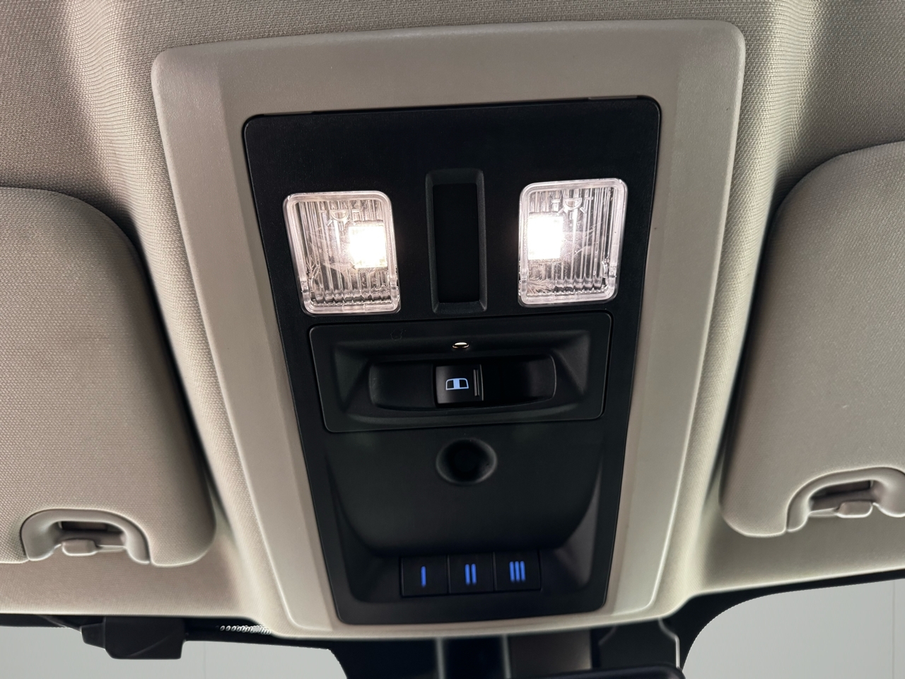 RAM 1500 Laramie 4x4 Crew Cab 5'7" Box 2017