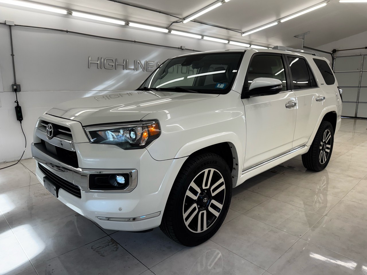 Toyota 4Runner Limited 4WD (Natl) 2021