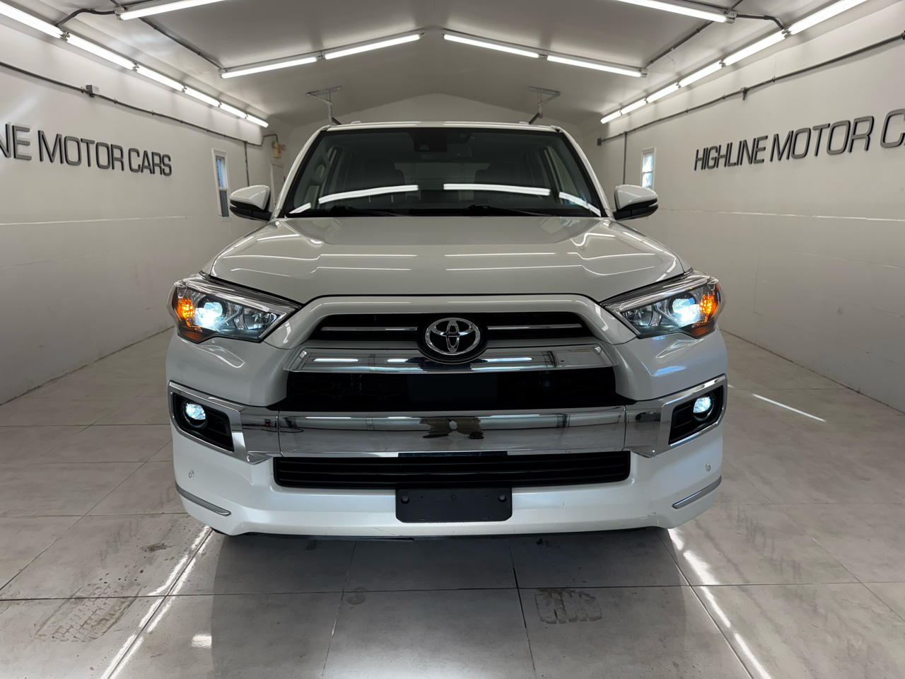 Toyota 4Runner Limited 4WD (Natl) 2021