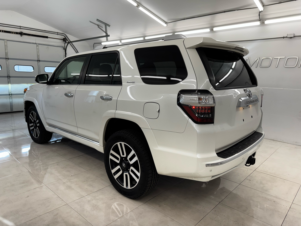 Toyota 4Runner Limited 4WD (Natl) 2021