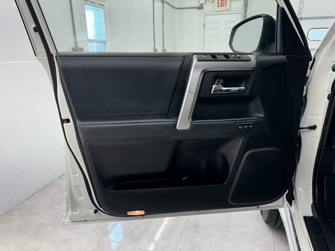 Toyota 4Runner Limited 4WD (Natl) 2021