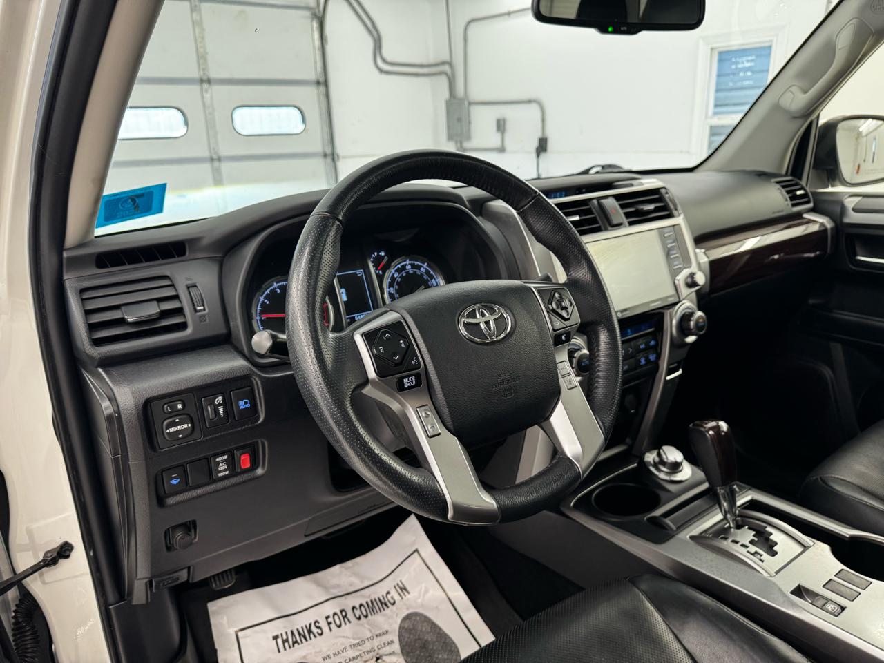 Toyota 4Runner Limited 4WD (Natl) 2021