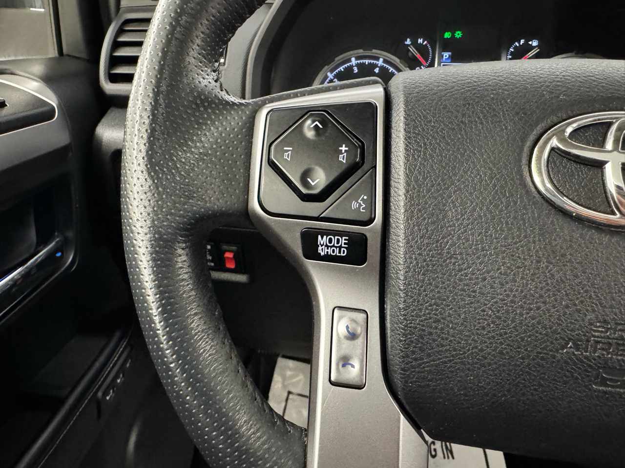 Toyota 4Runner Limited 4WD (Natl) 2021