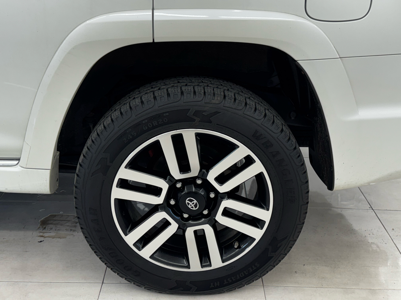 Toyota 4Runner Limited 4WD (Natl) 2021