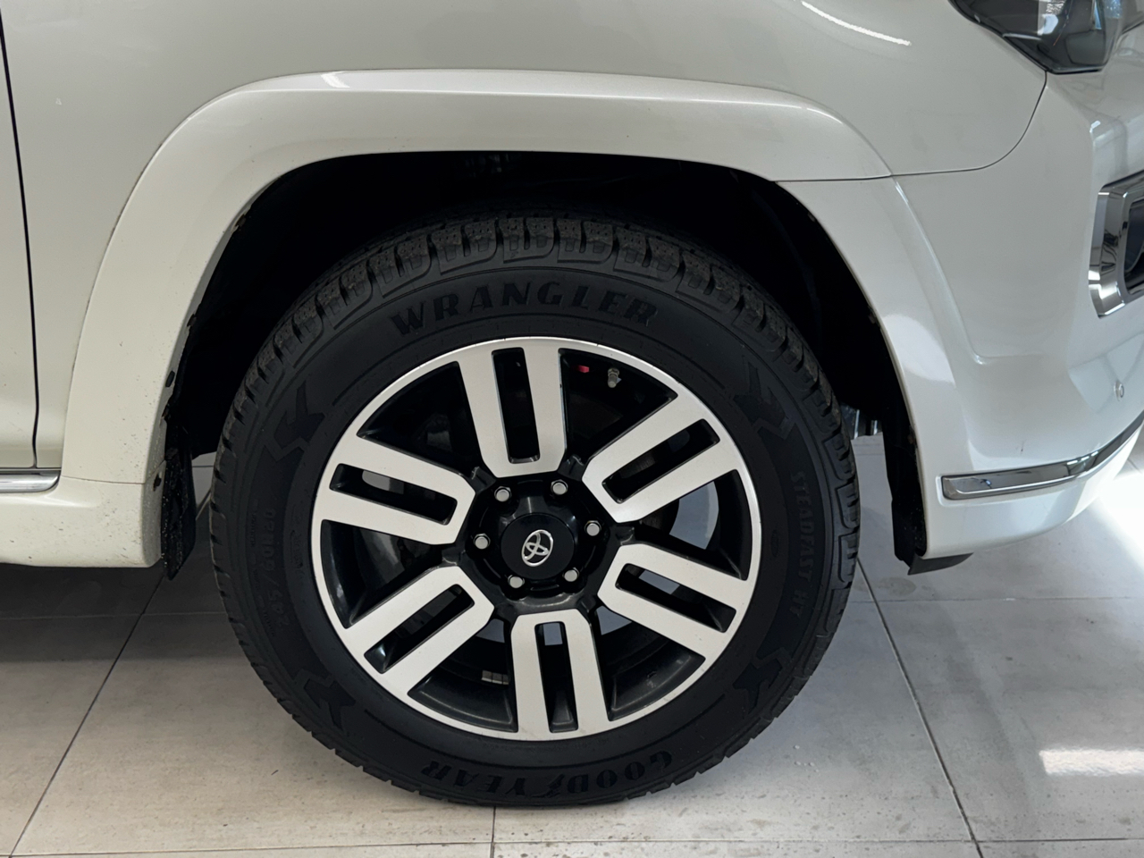 Toyota 4Runner Limited 4WD (Natl) 2021