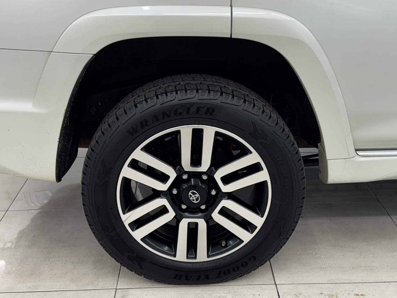 Toyota 4Runner Limited 4WD (Natl) 2021