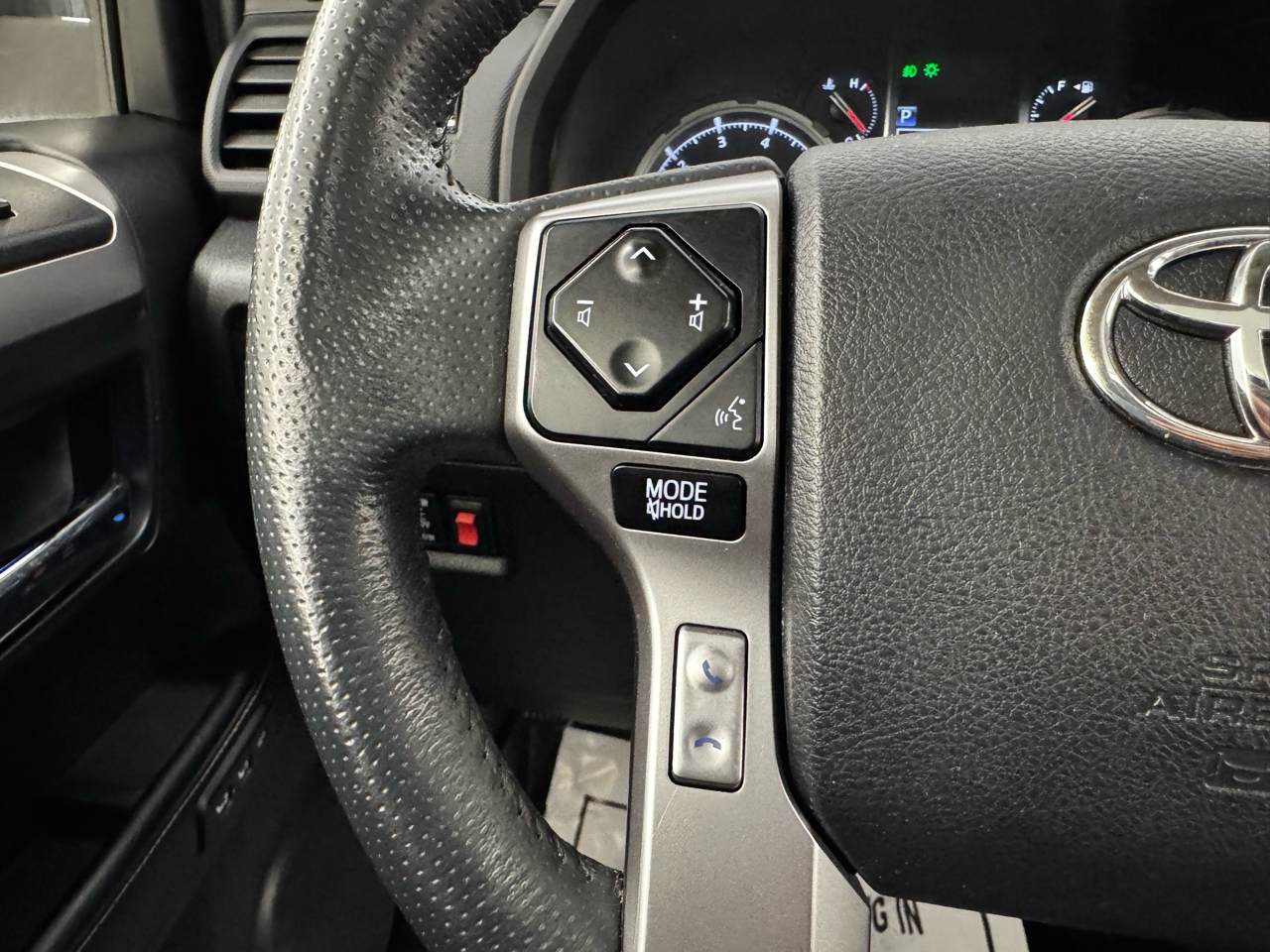 Toyota 4Runner Limited 4WD (Natl) 2021