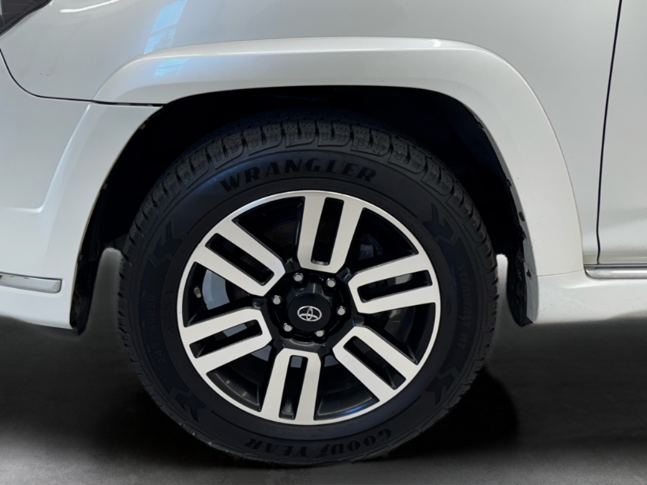 Toyota 4Runner Limited 4WD (Natl) 2021