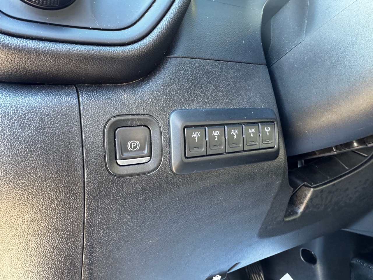 Chevrolet Silverado 3500HD CC 4WD Crew Cab 177" WB, 60" CA Work Truck 2021