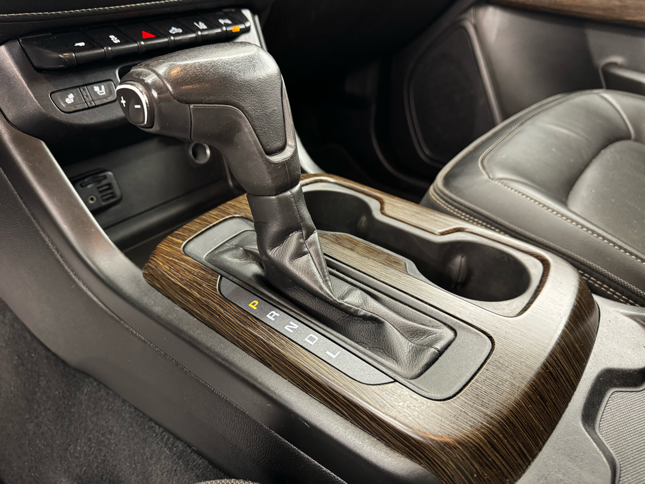 GMC Canyon 4WD Crew Cab 128" Denali 2020