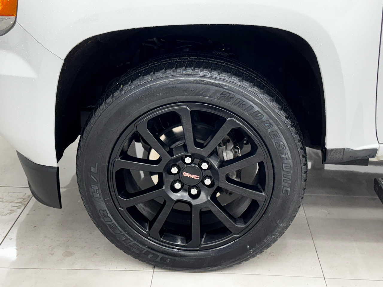 GMC Canyon 4WD Crew Cab 128" Denali 2020