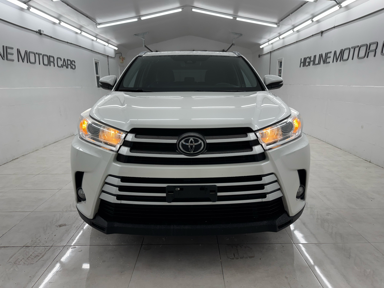 Toyota Highlander XLE V6 AWD (Natl) 2019