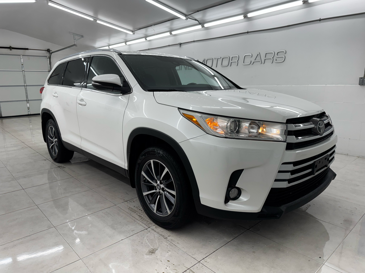 Toyota Highlander XLE V6 AWD (Natl) 2019