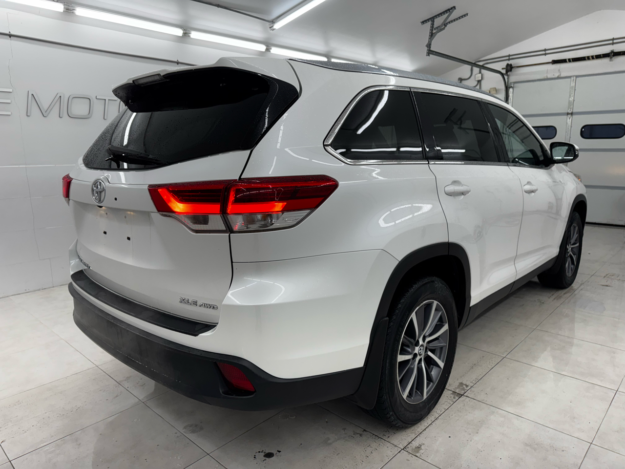 Toyota Highlander XLE V6 AWD (Natl) 2019