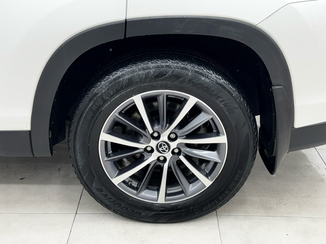 Toyota Highlander XLE V6 AWD (Natl) 2019