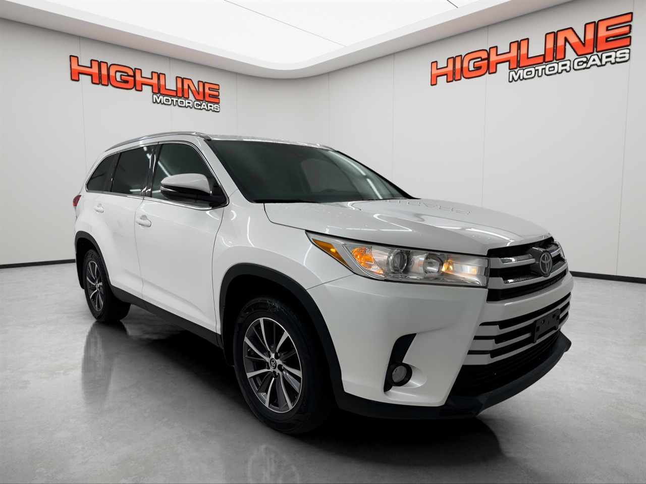 Toyota Highlander XLE V6 AWD (Natl) 2019