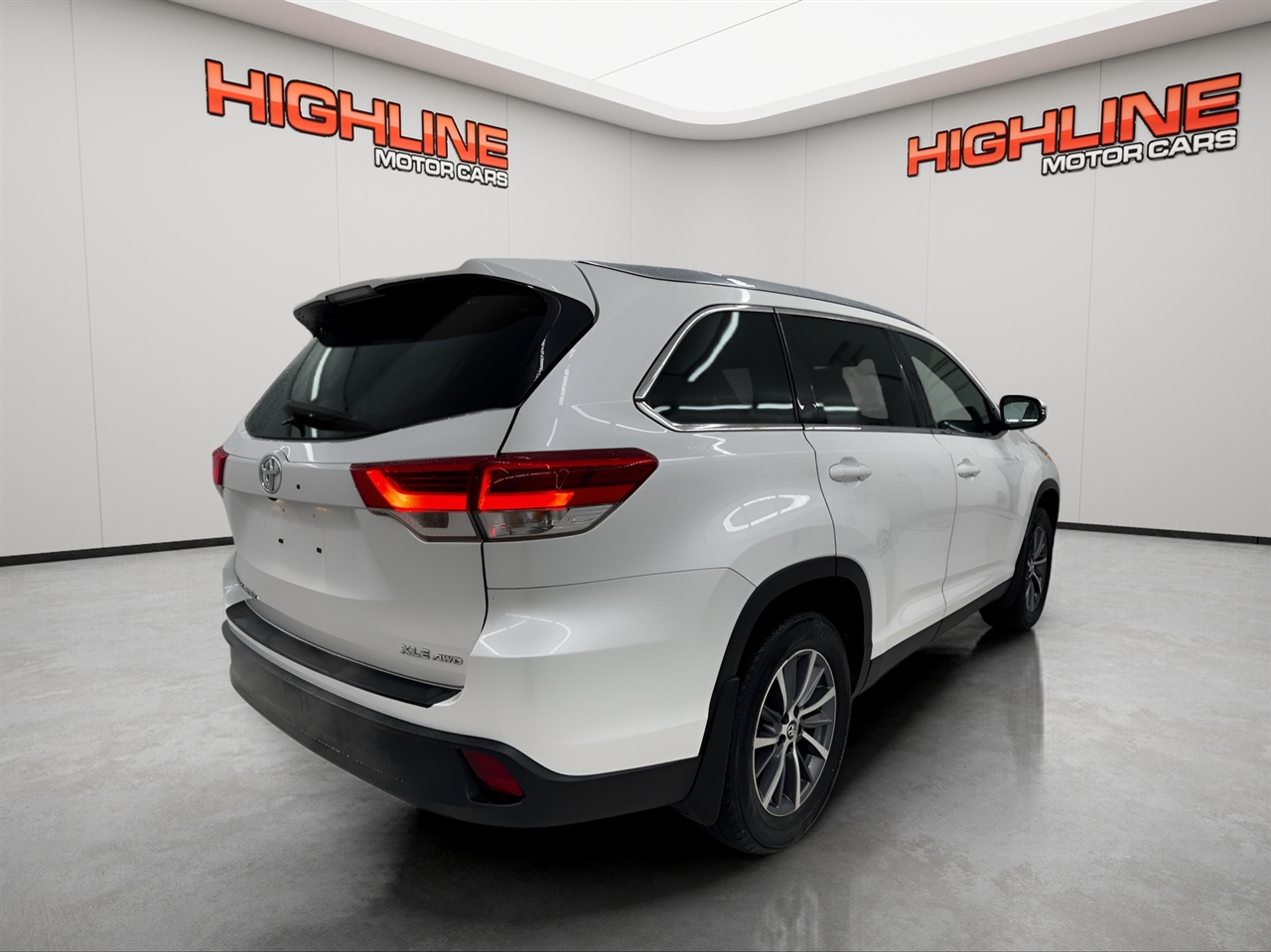 Toyota Highlander XLE V6 AWD (Natl) 2019