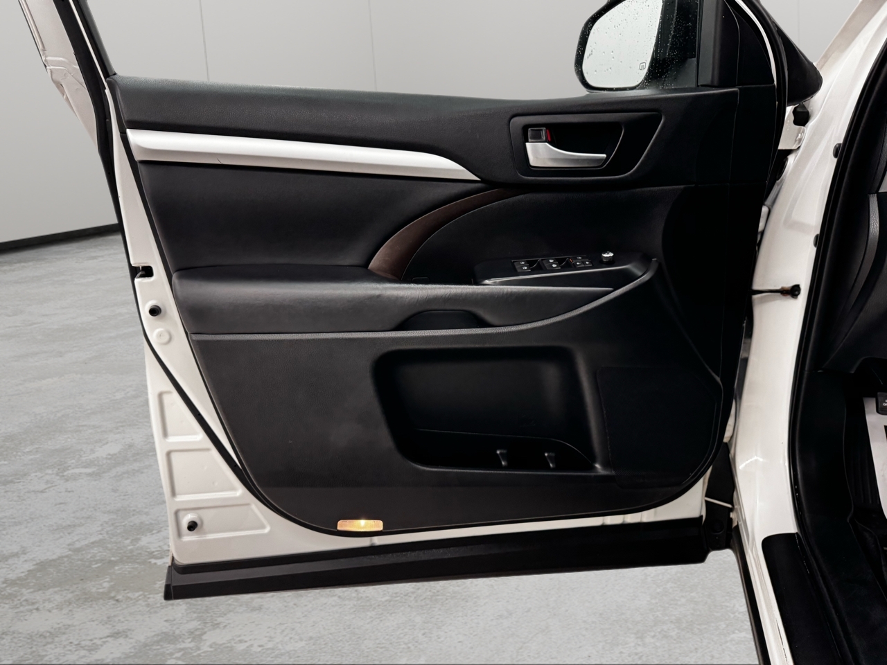 Toyota Highlander XLE V6 AWD (Natl) 2019