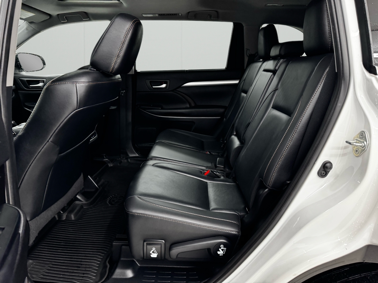 Toyota Highlander XLE V6 AWD (Natl) 2019