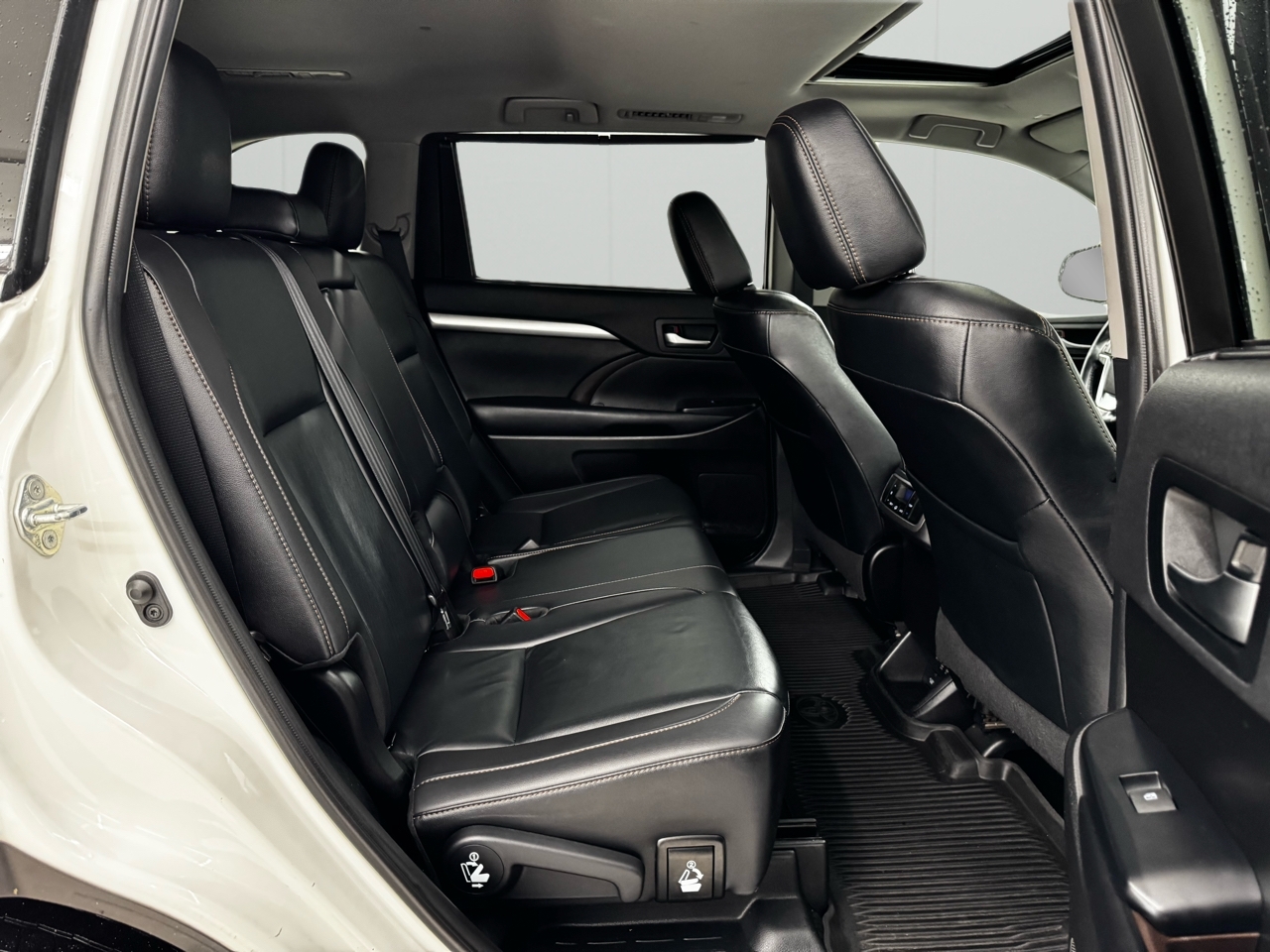 Toyota Highlander XLE V6 AWD (Natl) 2019