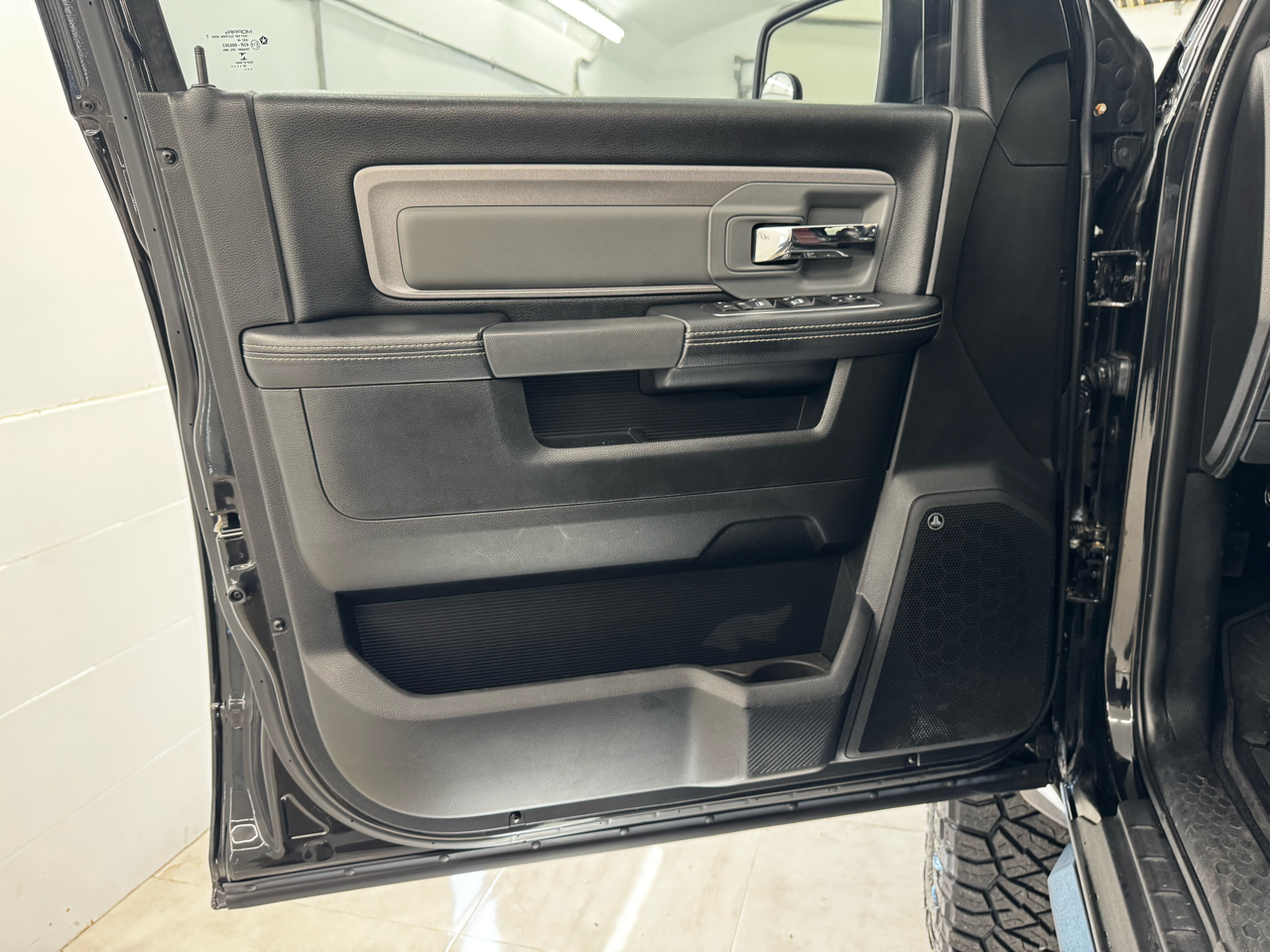 RAM 2500 Power Wagon 4x4 Crew Cab 6'4" Box 2018