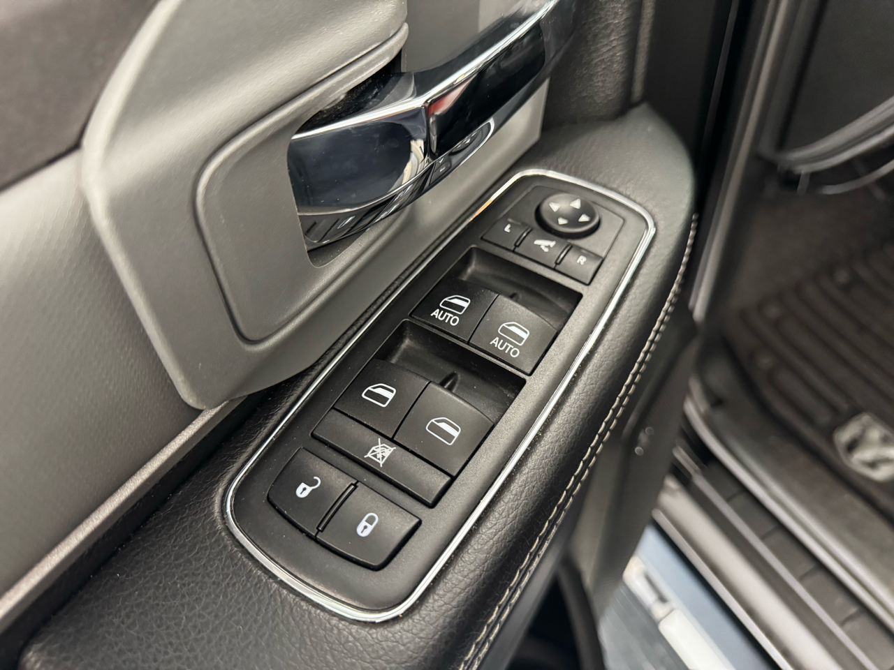 RAM 2500 Power Wagon 4x4 Crew Cab 6'4" Box 2018