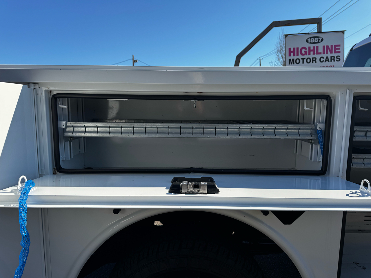 Ford Super Duty F-350 SRW Lariat 4WD Crew Cab 179" WB 60" CA 2020