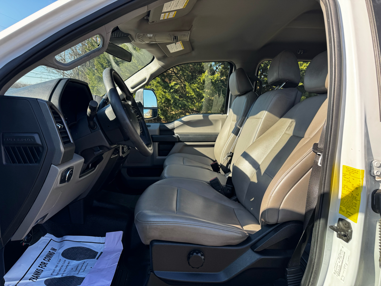 Ford Super Duty F-350 SRW Lariat 4WD Crew Cab 179" WB 60" CA 2020