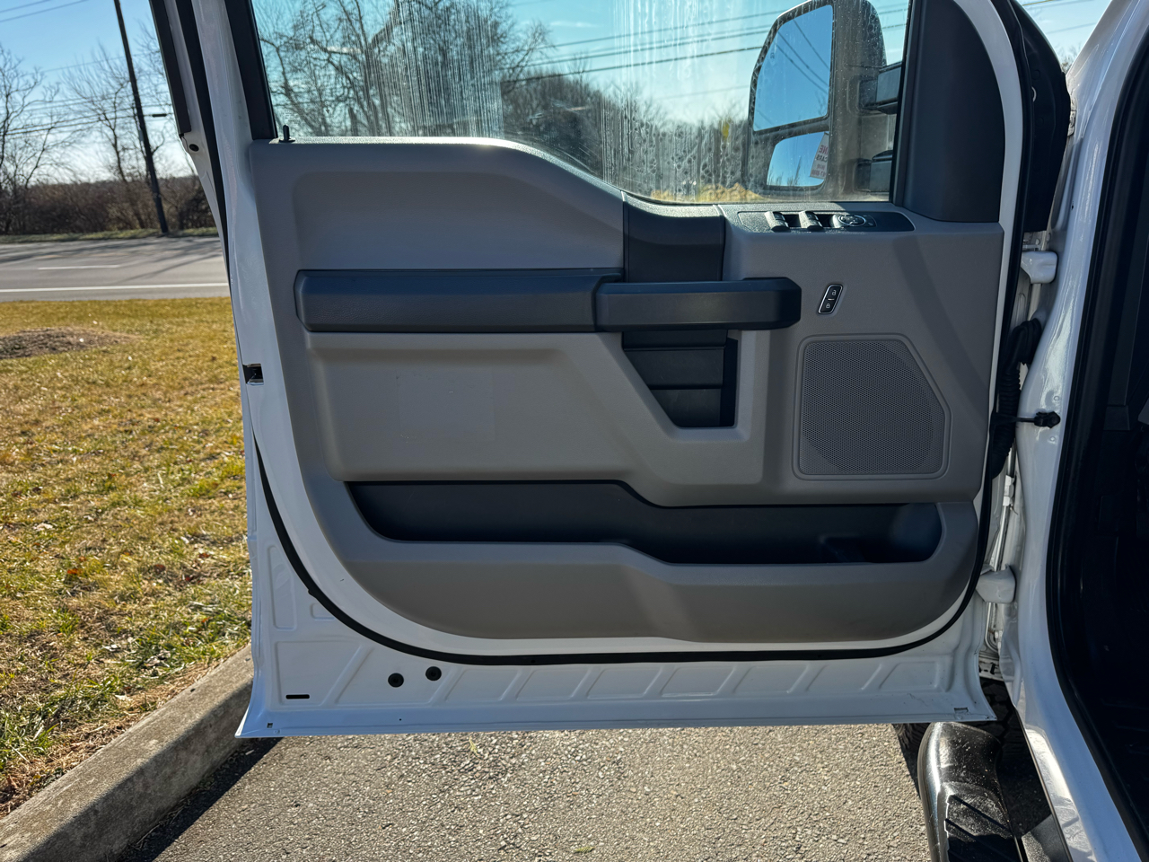 Ford Super Duty F-350 SRW Lariat 4WD Crew Cab 179" WB 60" CA 2020