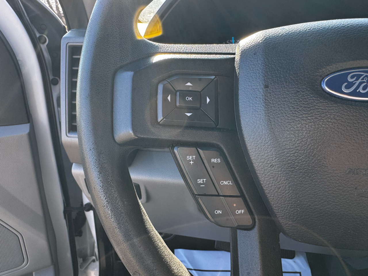 Ford Super Duty F-350 SRW Lariat 4WD Crew Cab 179" WB 60" CA 2020