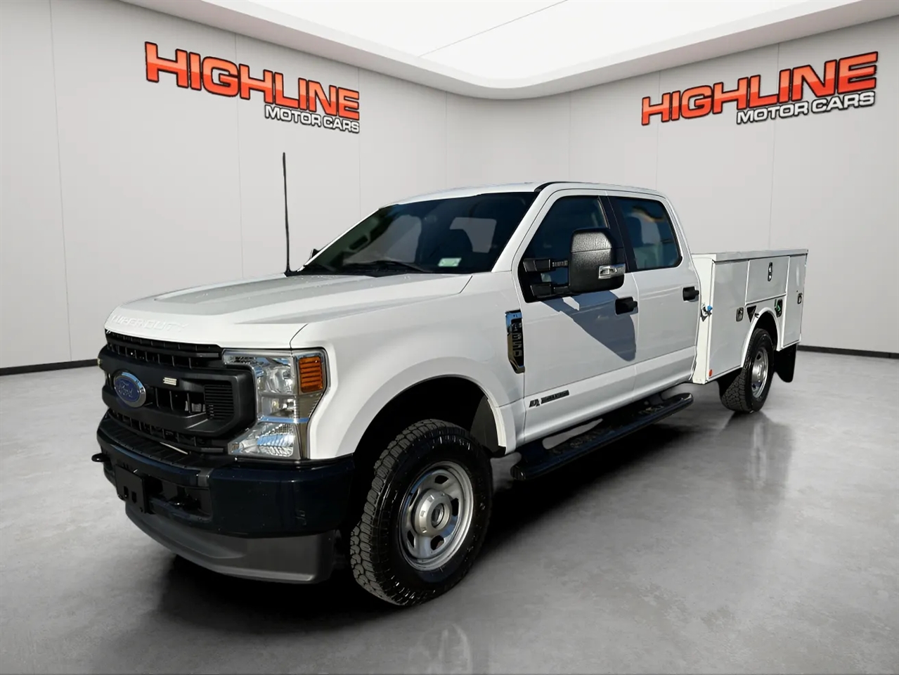 Ford Super Duty F-350 SRW XL 4WD Crew Cab 179" WB 60" CA 2020