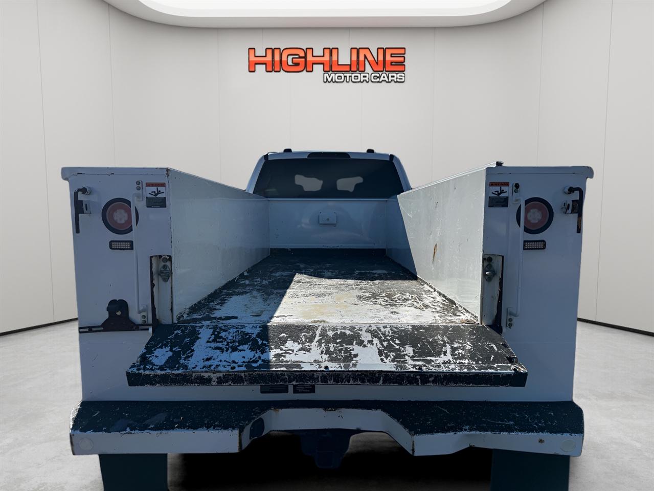 Ford Super Duty F-350 SRW XL 4WD Crew Cab 179" WB 60" CA 2020