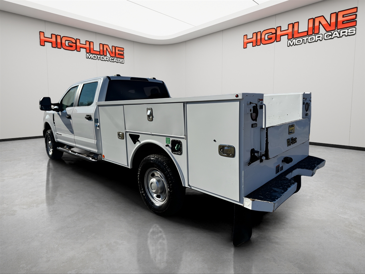 Ford Super Duty F-350 SRW XL 4WD Crew Cab 179" WB 60" CA 2020