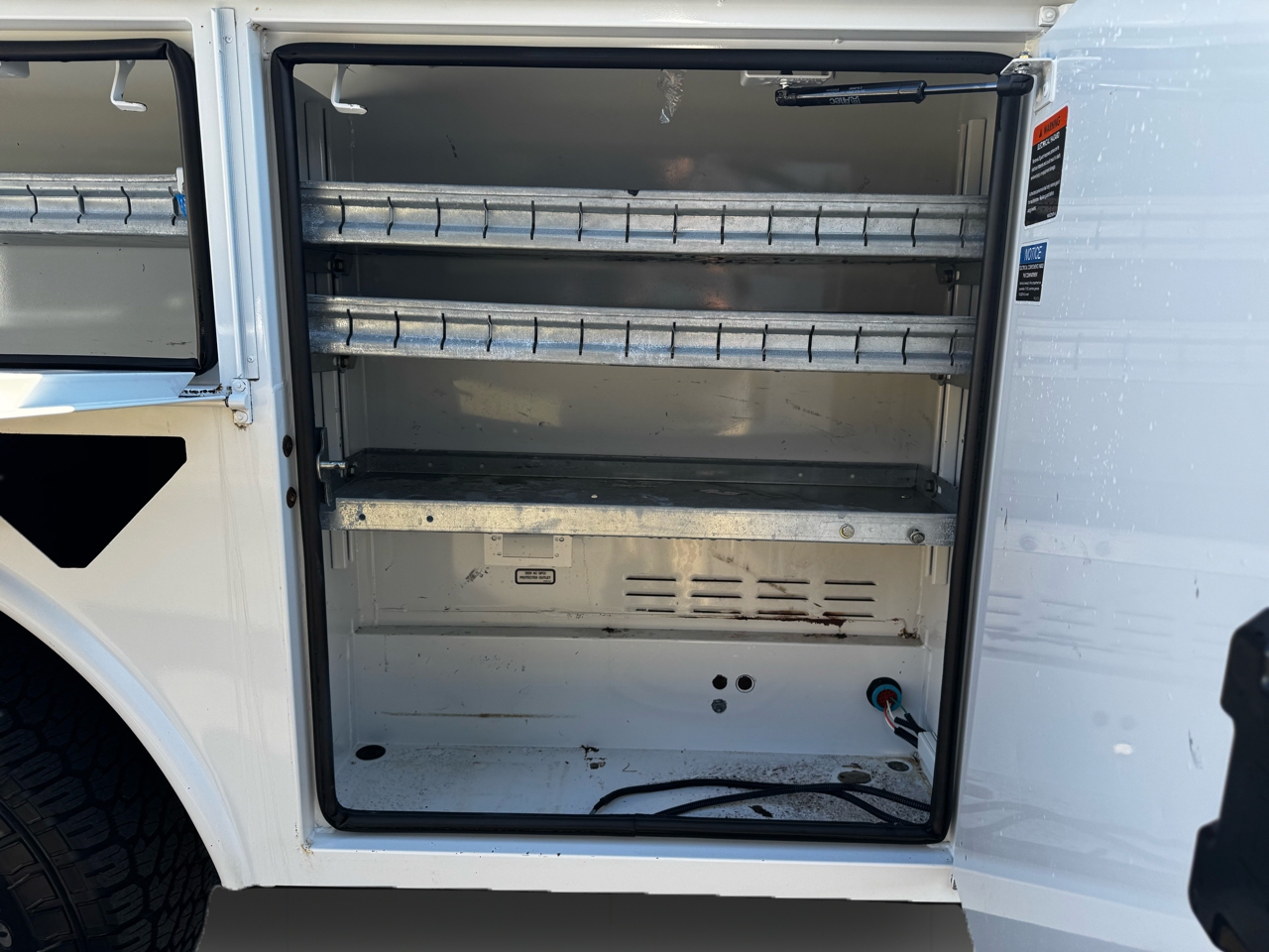 Ford Super Duty F-350 SRW XL 4WD Crew Cab 179" WB 60" CA 2020