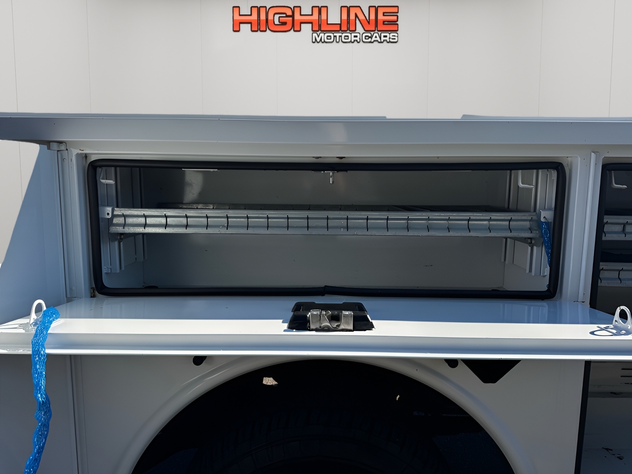 Ford Super Duty F-350 SRW XL 4WD Crew Cab 179" WB 60" CA 2020