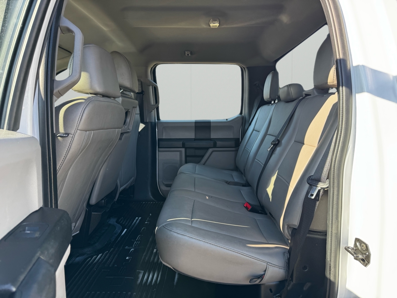 Ford Super Duty F-350 SRW XL 4WD Crew Cab 179" WB 60" CA 2020