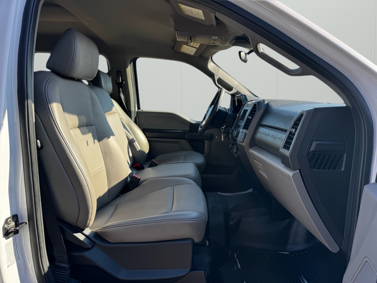 Ford Super Duty F-350 SRW XL 4WD Crew Cab 179" WB 60" CA 2020