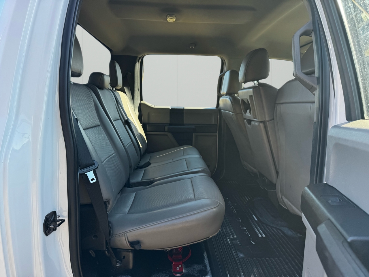 Ford Super Duty F-350 SRW XL 4WD Crew Cab 179" WB 60" CA 2020