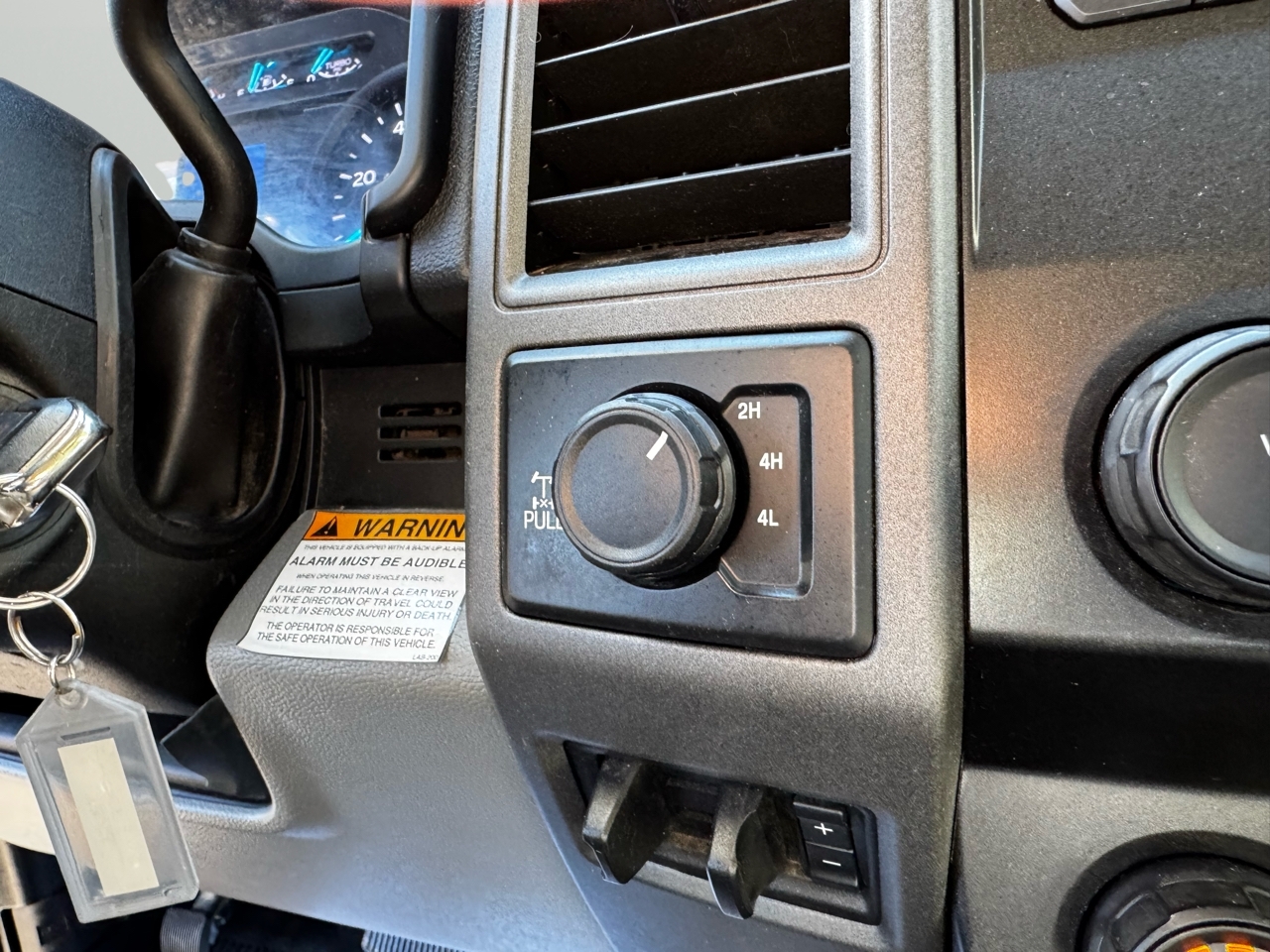 Ford Super Duty F-350 SRW XL 4WD Crew Cab 179" WB 60" CA 2020