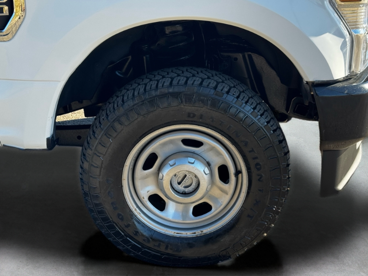 Ford Super Duty F-350 SRW XL 4WD Crew Cab 179" WB 60" CA 2020