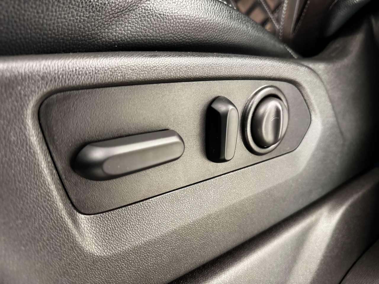 Chevrolet Silverado 1500 4WD Crew Cab 147" RST 2021