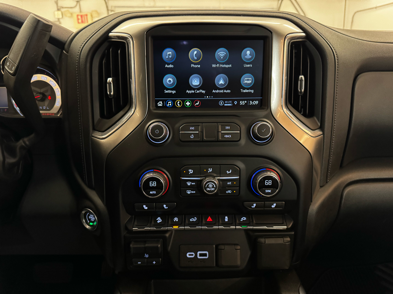 Chevrolet Silverado 1500 4WD Crew Cab 147" RST 2021