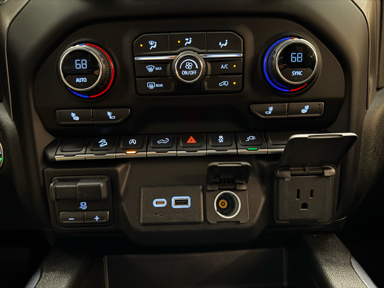 Chevrolet Silverado 1500 4WD Crew Cab 147" RST 2021