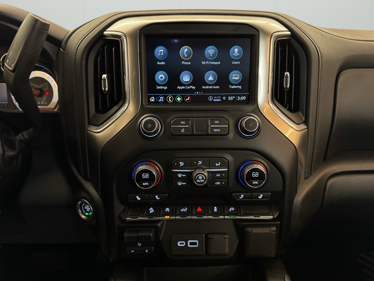 Chevrolet Silverado 1500 4WD Crew Cab 147" RST 2021