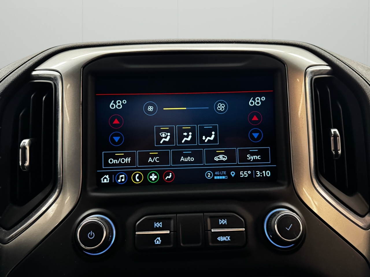 Chevrolet Silverado 1500 4WD Crew Cab 147" RST 2021