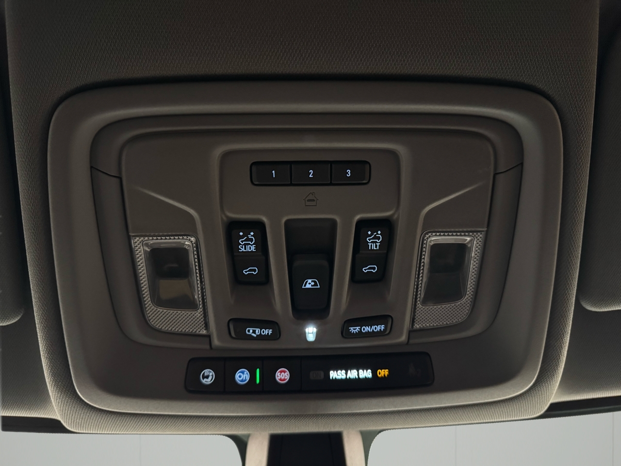 Chevrolet Silverado 1500 4WD Crew Cab 147" RST 2021