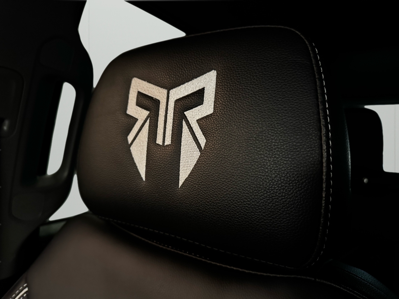 Chevrolet Silverado 1500 4WD Crew Cab 147" RST 2021