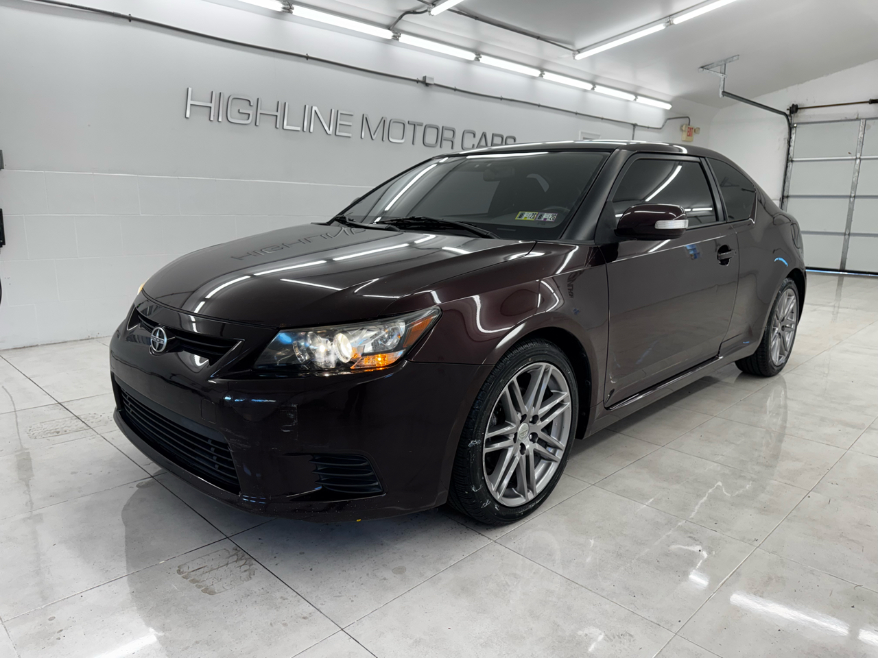 Scion tC 2dr HB Man (Natl) 2013
