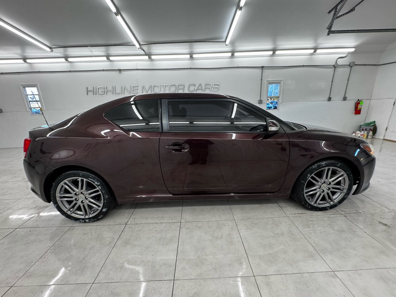 Scion tC 2dr HB Man (Natl) 2013